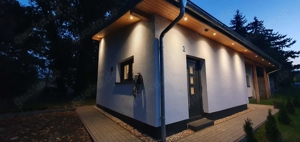 Kleines ansprechend saniertes A+ Haus   Bungalow im Grünen ideal für Singles oder Paare