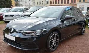 Volkswagen Golf VIII Lim. Life 2.0 TDI LED Sitzheizung 1.Hd