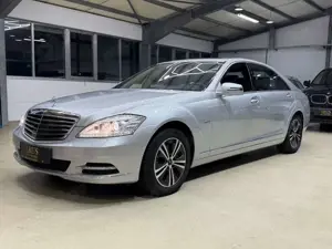 Mercedes-Benz S 400 Hybrid L / Schofför Paket / TÜV NEU