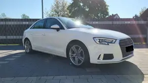 Audi A3 Lim. 1.5 TFSI sport Nav Xenon P BO Pano PDC