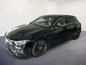 Mercedes-Benz A 250 DCT AMG LINE/PANO/LED/NAV/RFK/