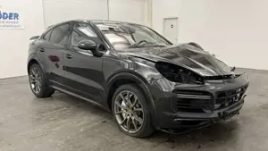 Porsche Cayenne Coupe Turbo *BOSE*Soft-Close*Glasdach*