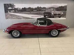 Jaguar E-Type E-Type Serie 1 4.2 Roadster Bild 2