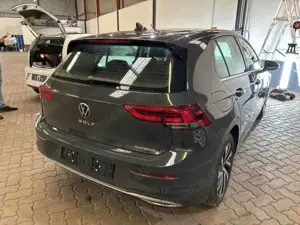 Volkswagen Golf Style 1.4 e-Hybr. Navi Sitzh. PDC DAB+ CarPlay ACC Bild 3
