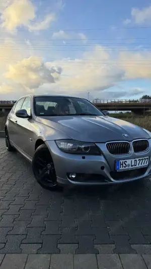 BMW 320 320d xDrive DPF Aut. Edition Sport
