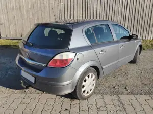 Opel Astra Astra 1.8 Enjoy Bild 3