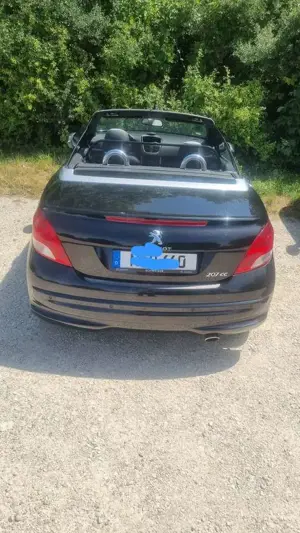 Peugeot 207 207 CC 120 VTi Roland Garros Bild 3