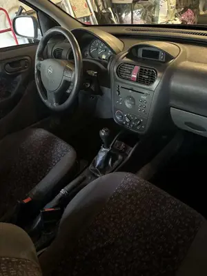 Opel Corsa GLS Bild 2