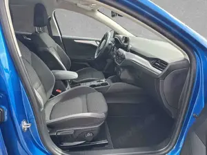 Ford Focus Turnier 1.5 EcoBoost COOLCONNECT Bild 3