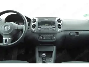 Volkswagen Tiguan Sport  Style BMT Panoramadach Bild 5