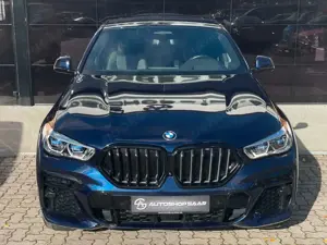 BMW X6 xDrive 40 i M Sport 21 Z/PANO/HUD Bild 3