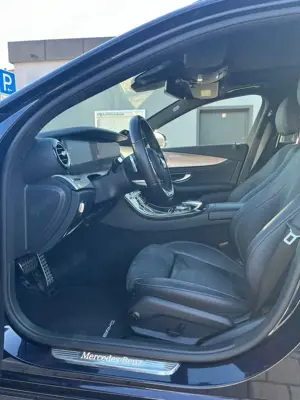 Mercedes-Benz E 300 E-Klasse | AMG Line | Burmester | Pano Bild 4