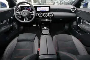 Mercedes-Benz CLA 200 AMG KEYLESS+KAMERA+LED+18 Bild 5