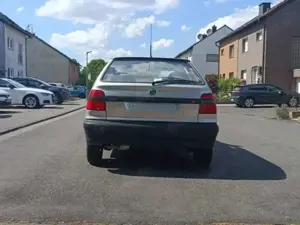 Skoda Felicia Felicia 1.3 LX Bild 2