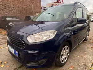Ford Tourneo Courier Allwetter+Hängerzug+Klima+PDC