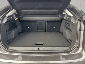 Citroen C4 PureTech 130 StopStart EAT8 SHINE PANO+LED+NAV Bild 5