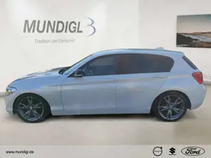 BMW 118 i Advantage Navi LED Apple CarPlay Android Auto Kl Bild 2