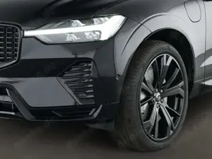 Volvo XC60 T6 Ultra Black Edition Recharge Plug-In Hybrid AWD Bild 2
