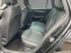 Skoda Octavia Style *DSG*ACC*LED*SHZ vo+hi*Navi*Kamera* Bild 5