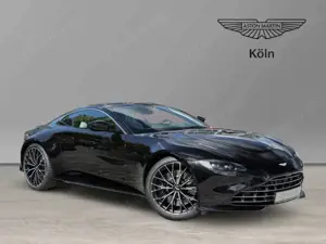Aston Martin Vantage V8 Onyx Black / Ivory