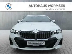 BMW 520 d Touring M Sport * 1.190 € Zubehörbonus * HK HiFi Bild 3