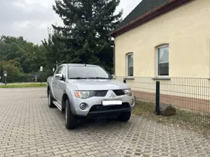 Mitsubishi L200 Intense Doppelkabine - 4WD -" Klima "!