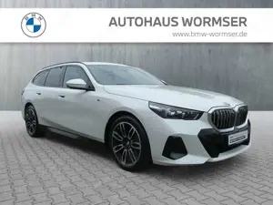 BMW 520 d Touring M Sport * 1.190 € Zubehörbonus * HK HiFi Bild 5