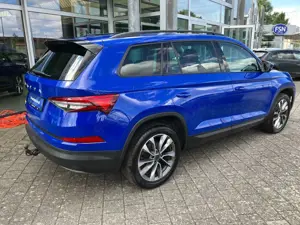 Skoda Kodiaq 2.0 TDI Tour DSG AHK MATRIX NAVI ACC RFK Bild 4