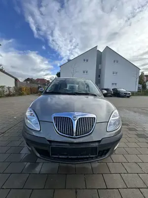 Lancia Ypsilon 1.2 8v Argento