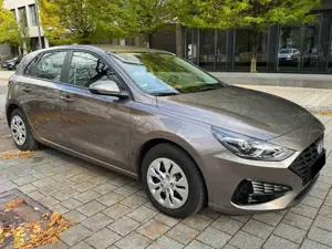 Hyundai i30 Hybrid 48V, Tüv neu, 8 Fach Bereifung, 1.Hand