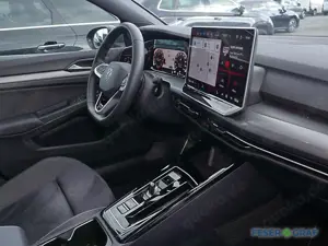 Volkswagen Golf VIII 50 Jahre Sty. 1.5eTSI DSG Pano HUD NAV Bild 5