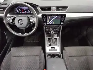 Skoda Superb Kombi 1.5 TSI Ambition Navi vc Pano AHK Bild 5