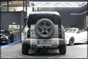 Land Rover Defender 3.0 D250 MHEV XS LUFT / PANO Bild 4
