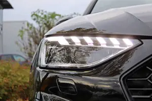 Audi A4 Avant 40TFSI qu S LINE comp BLACK PANO BO VC Bild 3