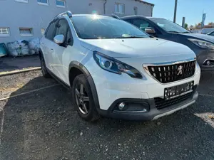Peugeot 2008 1.2 Pure Tech 110 Allure- NUR FÜR HÄNDLER