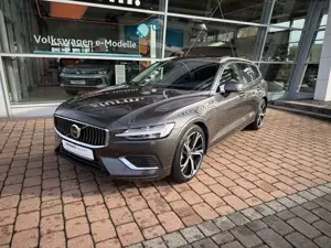 Volvo V60 Kombi T6 Plus Bright Plug-In Hybrid AWD *Pano, Na Bild 2