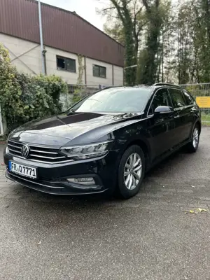 Volkswagen Passat Variant 2.0 TDI SCR DSG Bild 2