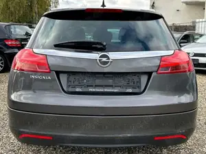 Opel Insignia 2.0CDTI Sport SHZ Navi 160PS Scheckheft Zahnriemen Bild 4