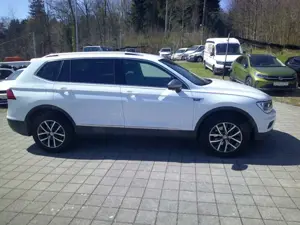 Volkswagen Tiguan Allspace Comfortline 4Motion 2.0 TDI*DSG*AHK*StdHzg*Navi*R Bild 4