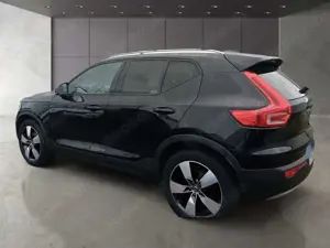 Volvo XC40 XC 40 T3 2WD Momentum  Navi Klimaanlage LED Tagf Bild 4