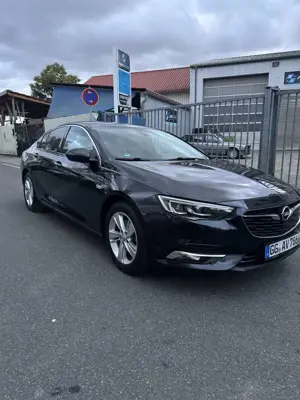 Opel Insignia Grand Sport 1.6 Diesel Automatik Business Edition Bild 2