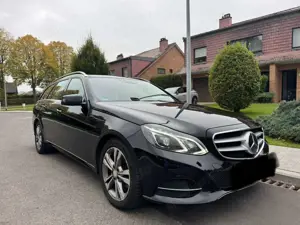 Mercedes-Benz E 220 E-Klasse T-Modell Diesel T BlueTEC