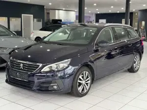 Peugeot 308 SW Allure*AUTOMATIK*KAMERA*CARPLAY*NAVI*SHZ*