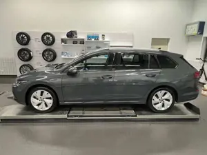 Volkswagen Golf Variant VIII Variant ACTIVE 1.5 eTSI DSG *AHK, LED, App-C Bild 3