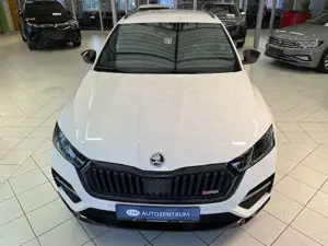 Skoda Octavia Combi 2.0 TDI RS Plus 4x4 AHK STHZG NAVI MATRIX A Bild 3