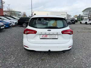 Ford Focus Turnier 1.5 ECOB Cool  Connect/1.Hand/LED Bild 5