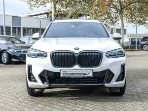 BMW X3 xDrive30e MSport AHK Pano HuD H/K Laser DA PA Bild 5
