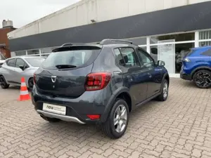 Dacia Sandero II Stepway 0.9 TCe 90 Anniversary Bild 4
