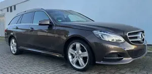 Mercedes-Benz E 220 E 200 T CDI 7G-TRONIC Avantgarde Bild 5