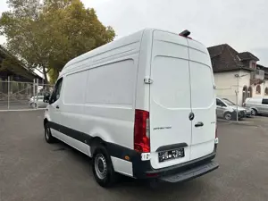 Mercedes-Benz Sprinter Bild 2